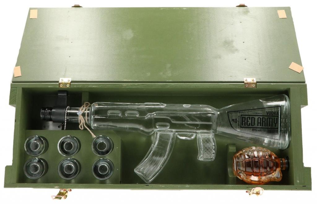 Red Army Kalashnikov In Box 120cl 40 % vol 139,00€